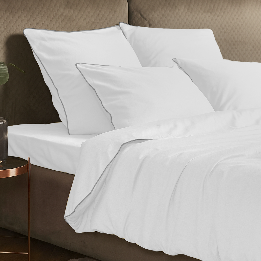 Dawn Quilt Cover - White